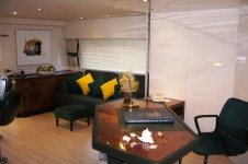 LADYSHIP -  Skylounge